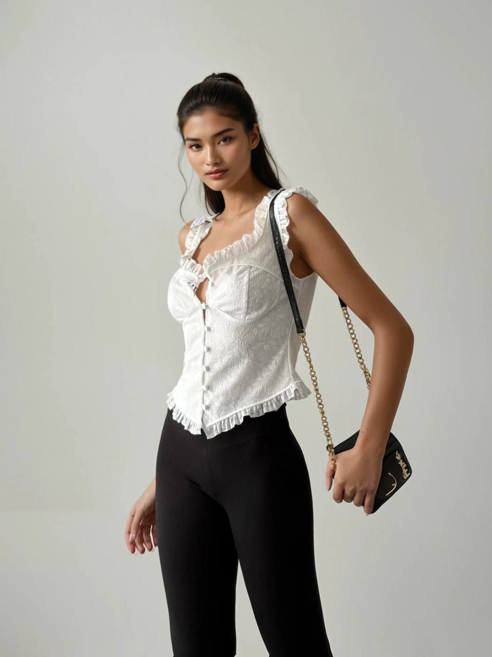 Askılı Düğmeli Dantel Bluz Beyaz