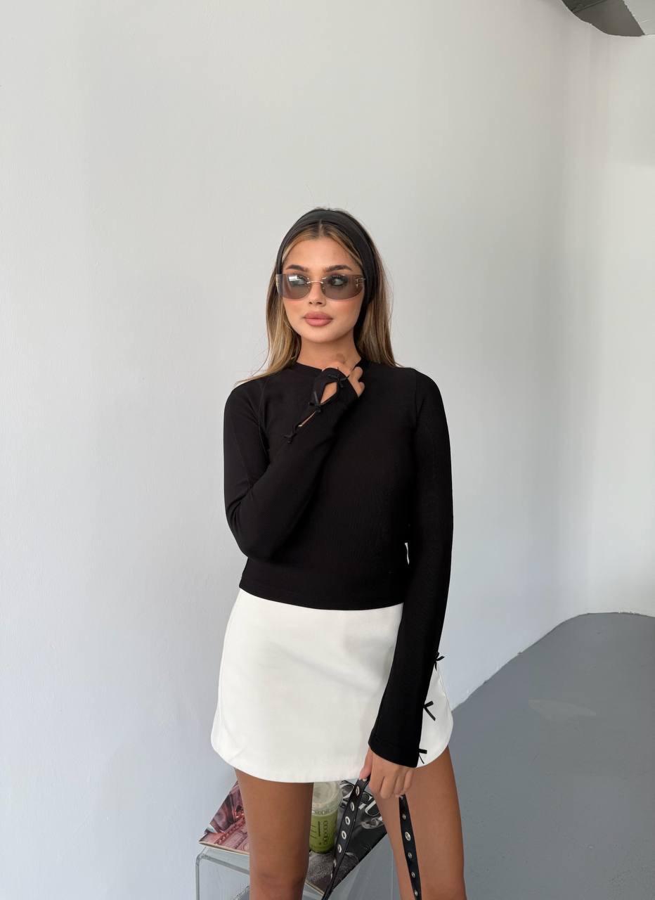 Kolları Kurdeleli Siyah Bluz