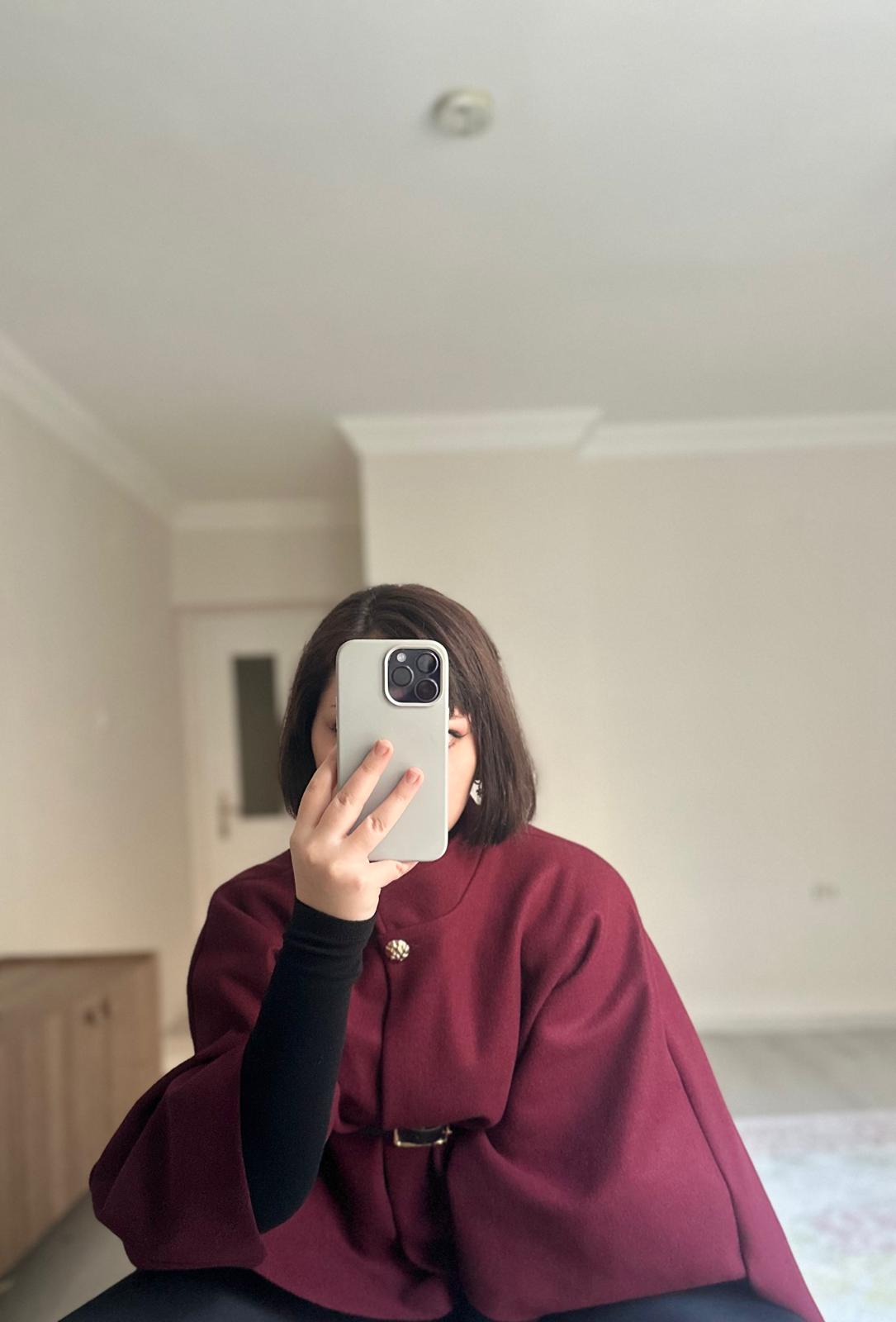 Gold Düğme Detaylı Kemerli Panço Bordo