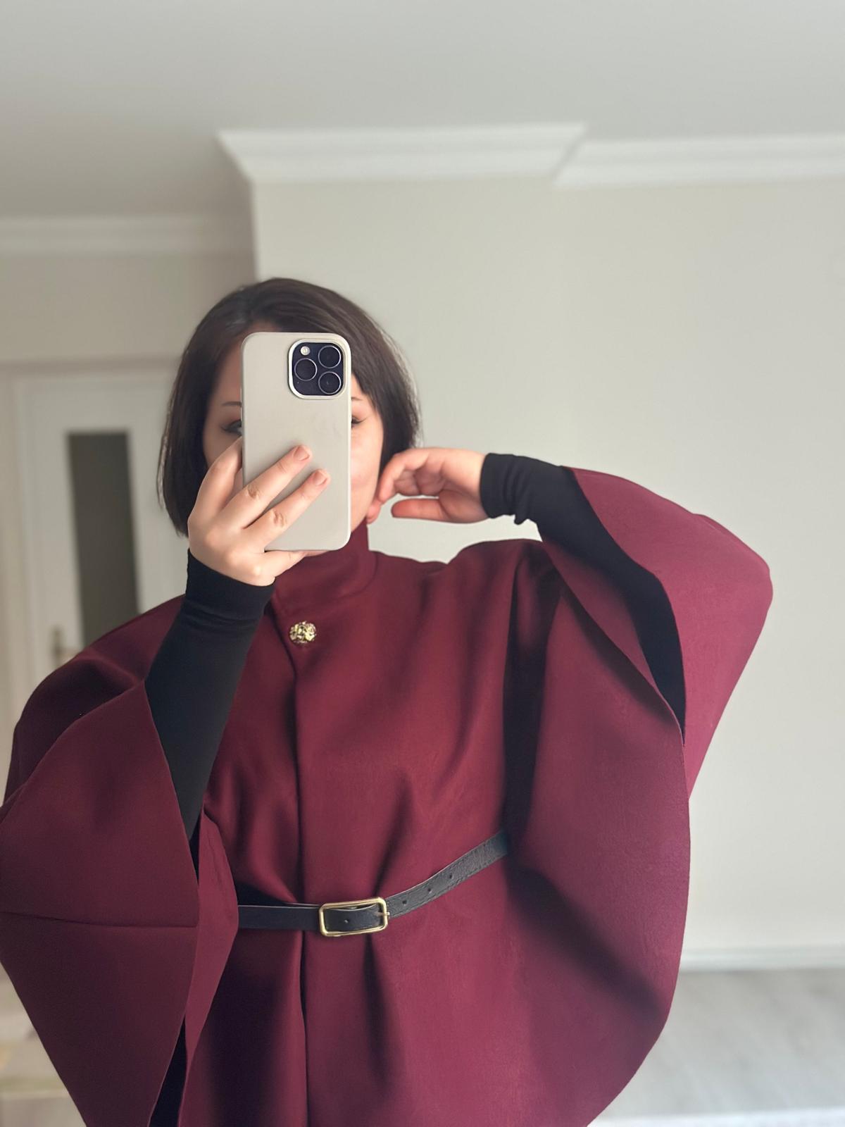 Gold Düğme Detaylı Kemerli Panço Bordo