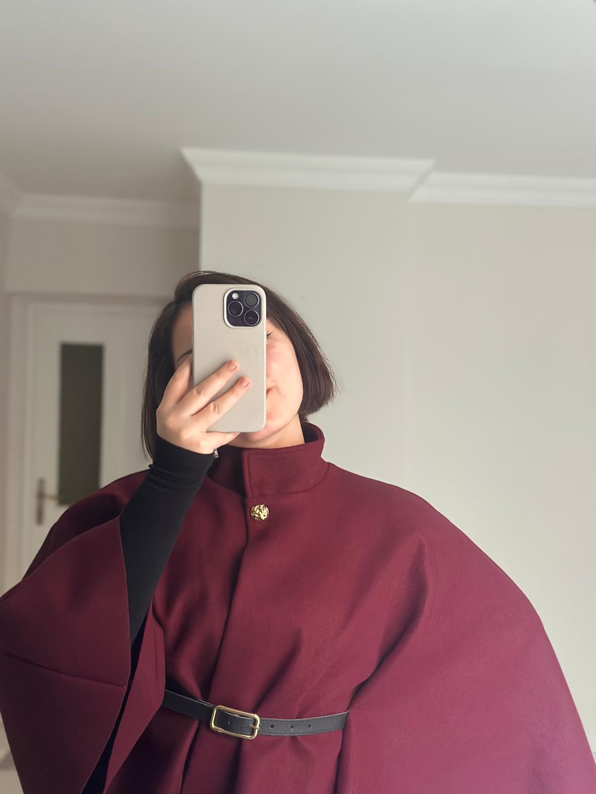 Gold Düğme Detaylı Kemerli Panço Bordo